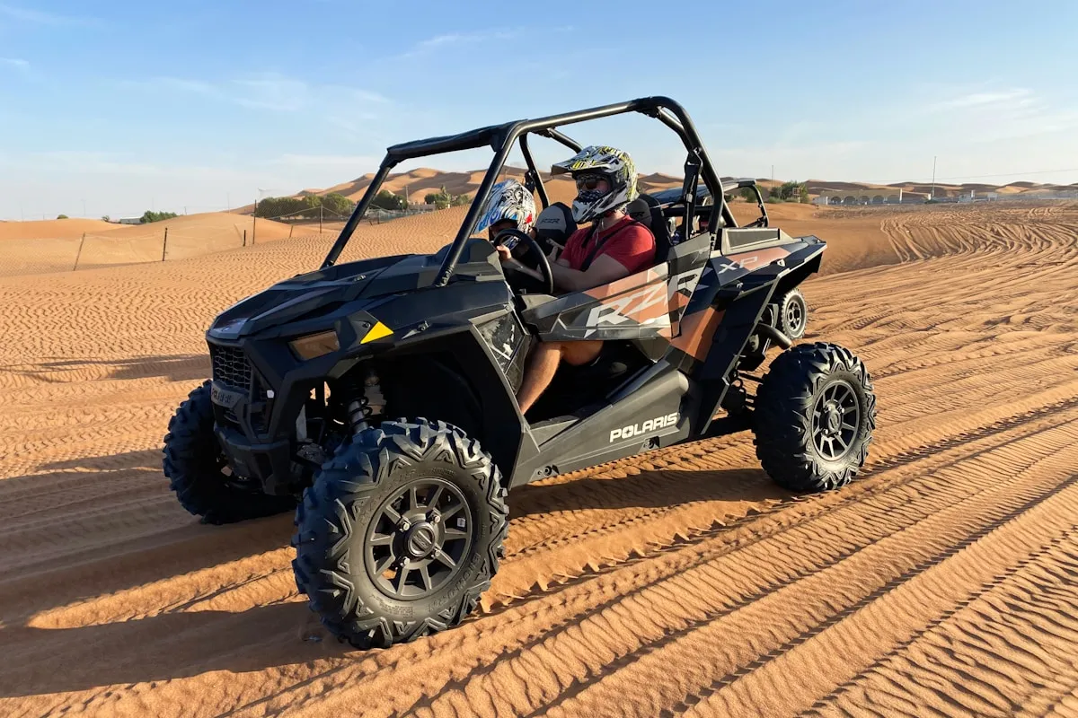 Tour en Buggy dans le Désert d'Agafay : À Quoi S'attendre